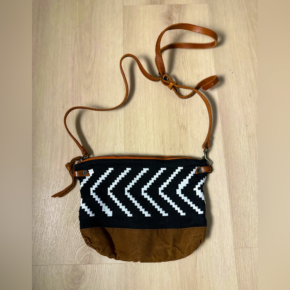TEAL SUEDE Handbags Women’s Brown Crossbody Bag with Black & White Stripes